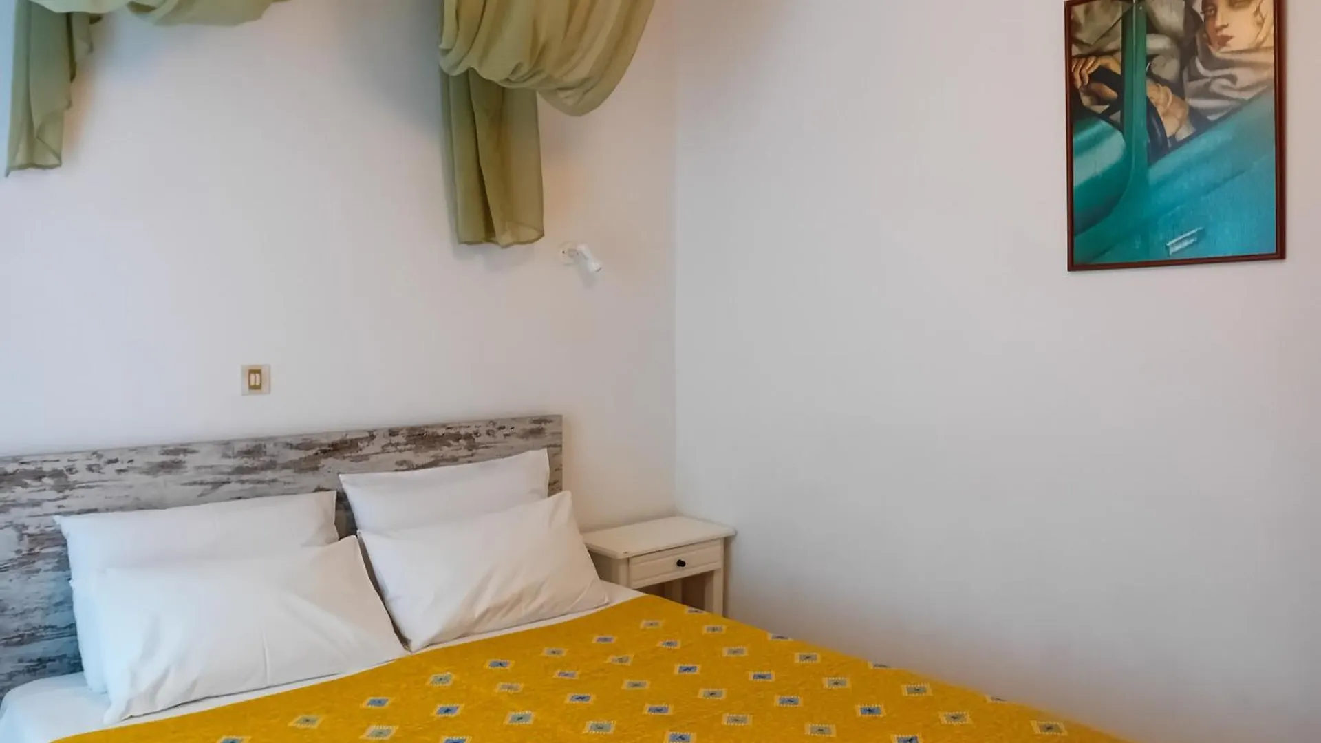 新马尔马拉斯La Mira House公寓式酒店 0*, 新马尔马拉斯 希腊